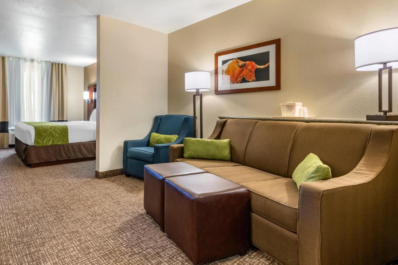 Comfort Suites Фернли Экстерьер фото