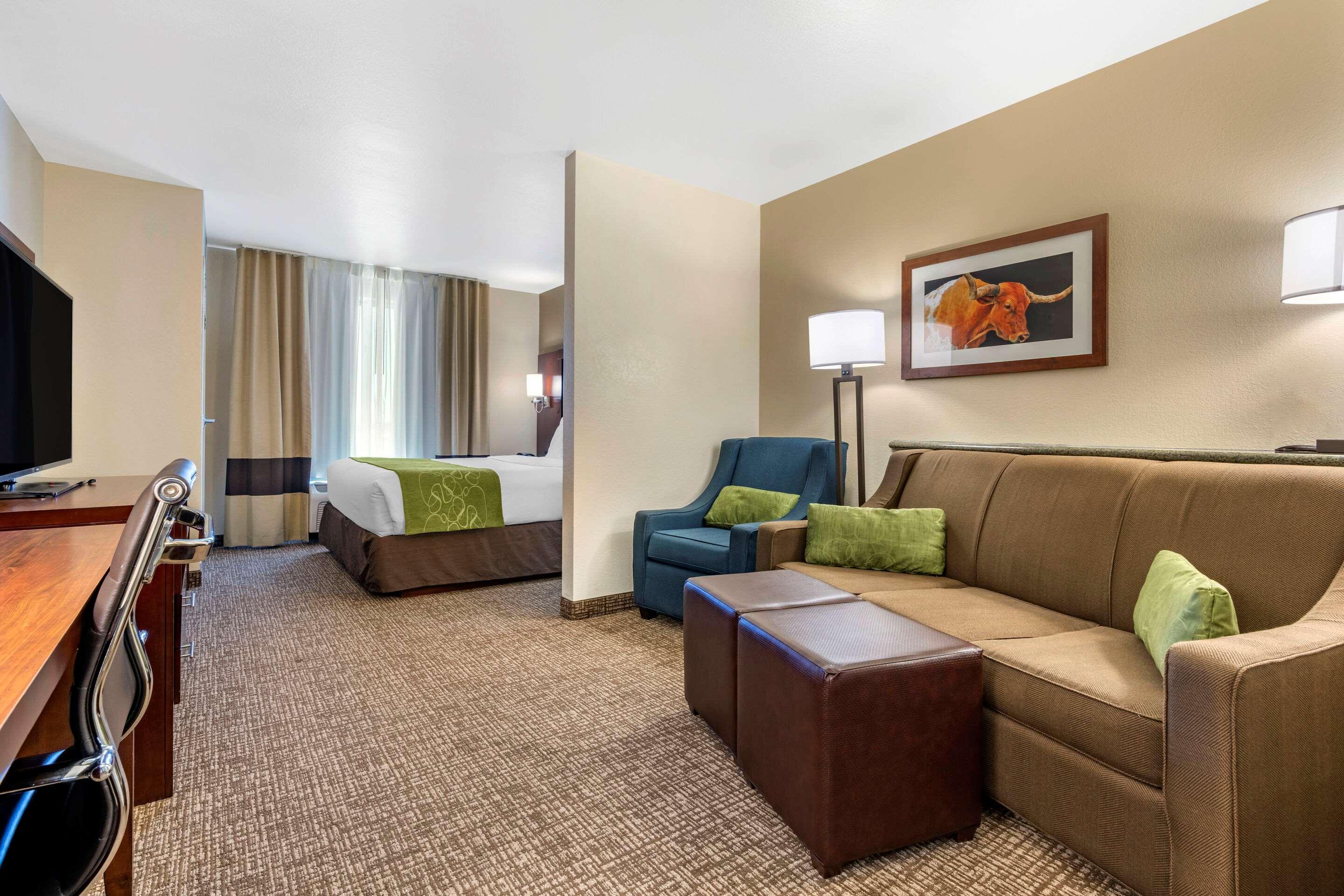 Comfort Suites Фернли Экстерьер фото